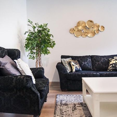Luxurious Two Bedroom Apartment A Kwartier Center Groningen Bagian luar foto